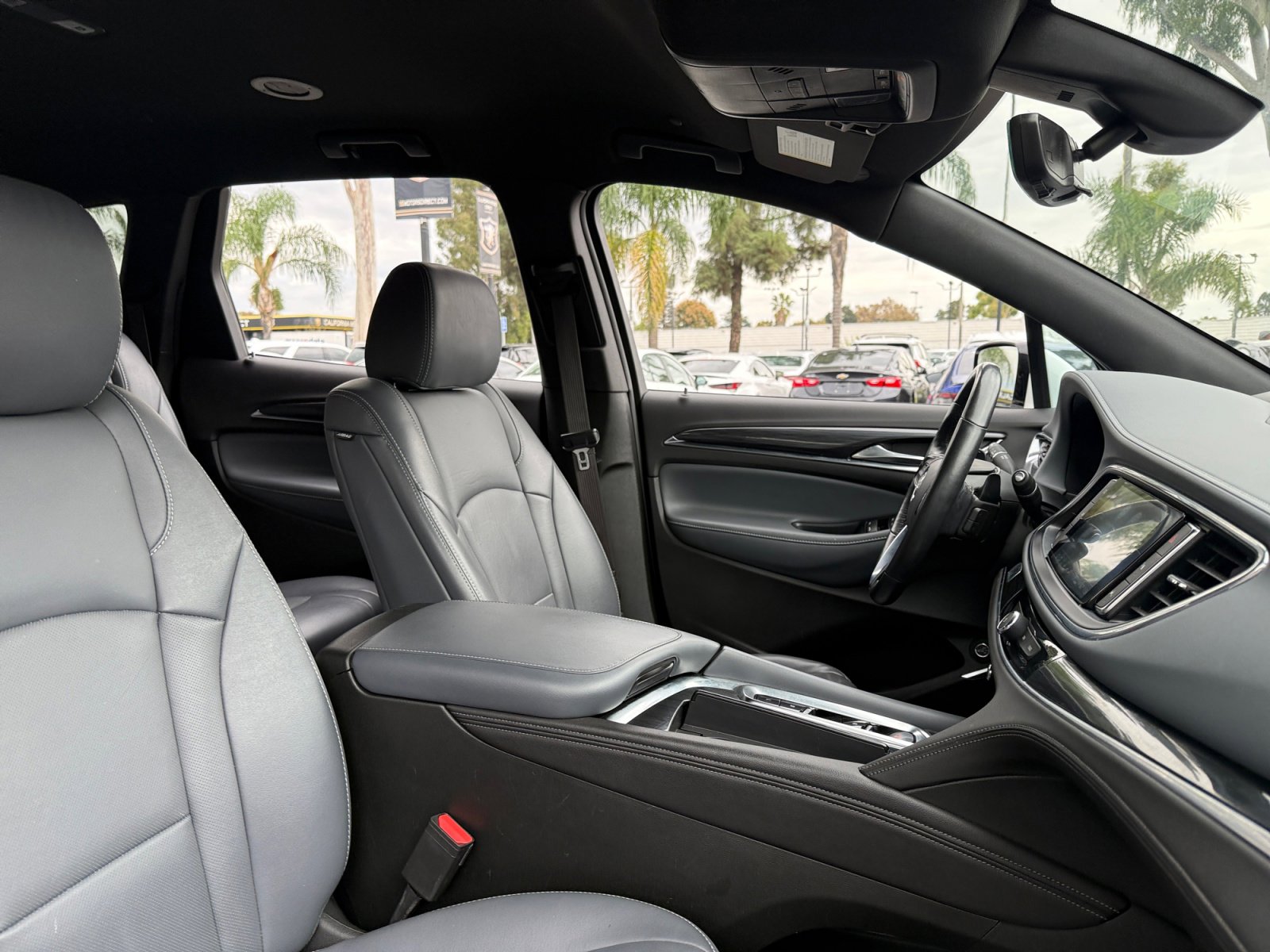 Used 2024 Buick Enclave Premium image 21