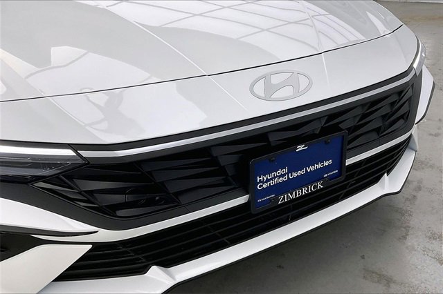Used 2025 Hyundai Elantra SEL image 30