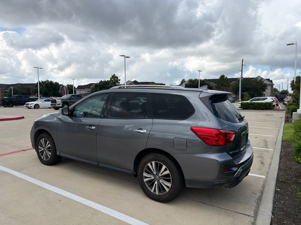 Used 2020 Nissan Pathfinder S FWD image 5