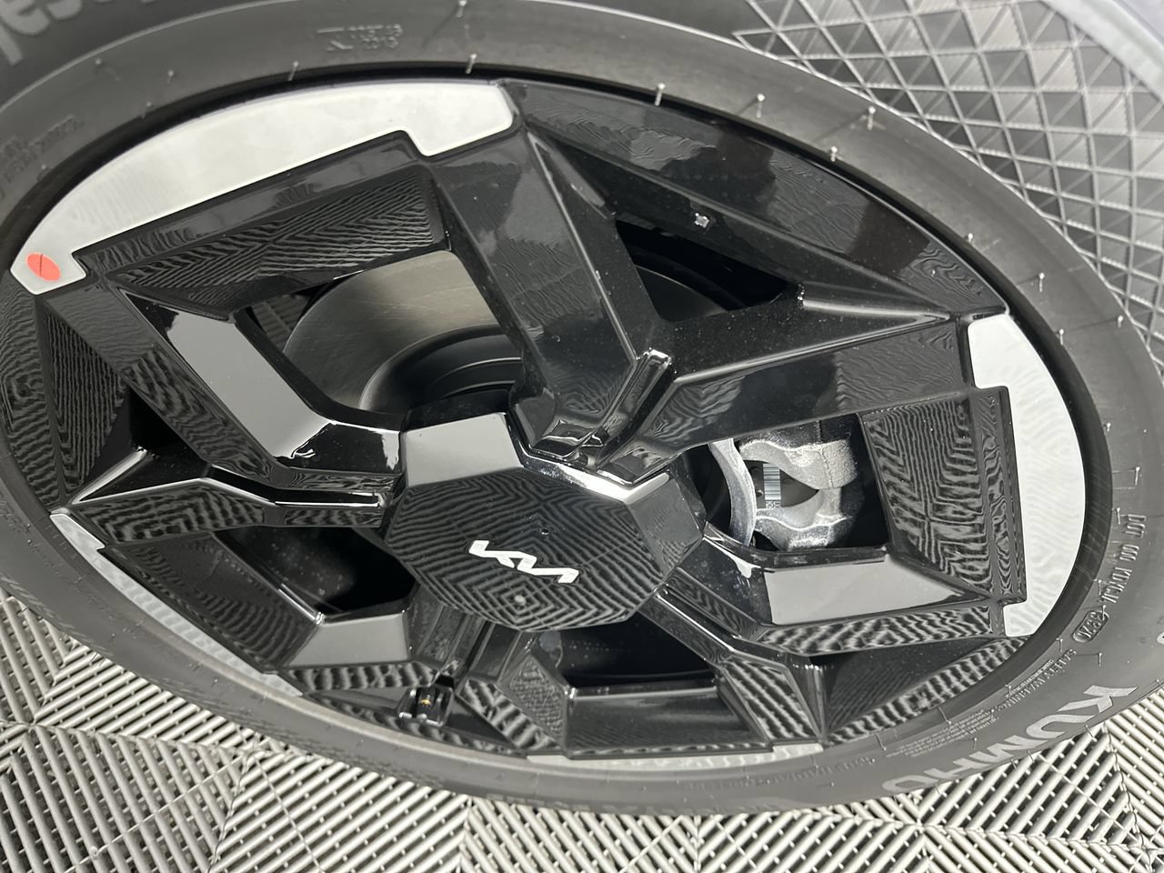 New 2027 Kia Telluride EX FWD image 21