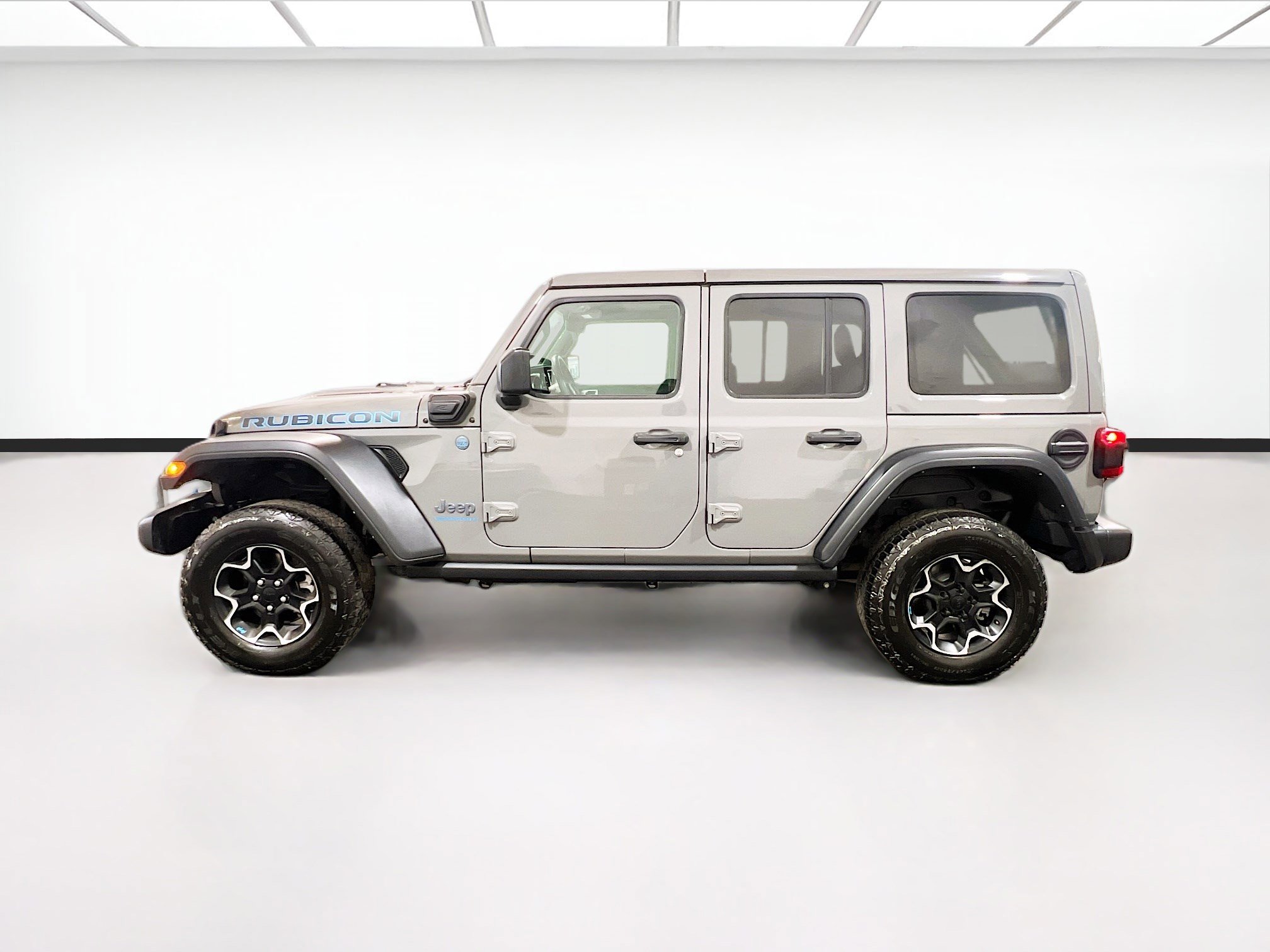 Used 2023 Jeep Wrangler Unlimited Rubicon 4xe image 23