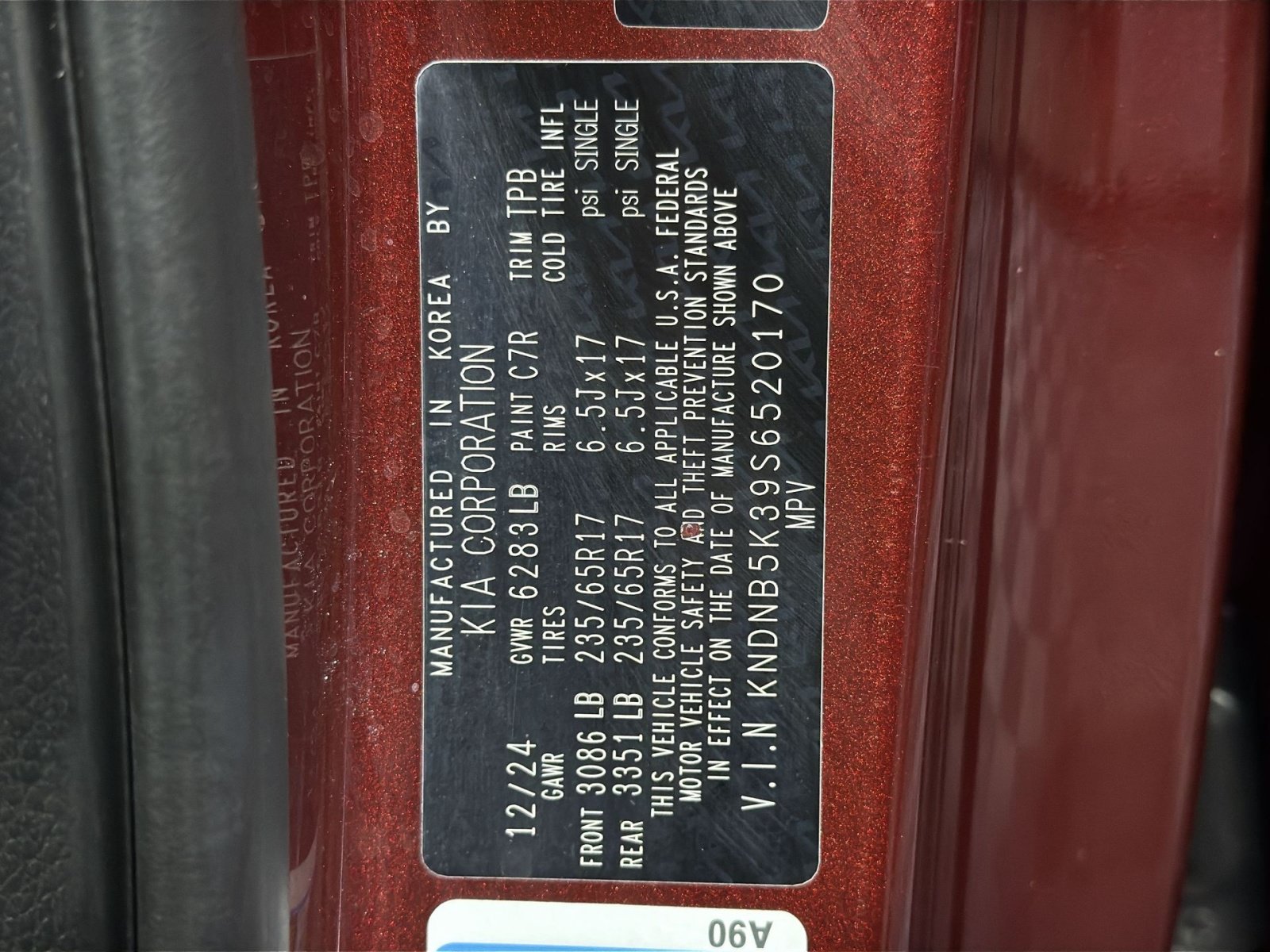 Used 2025 Kia Carnival FWD image 33