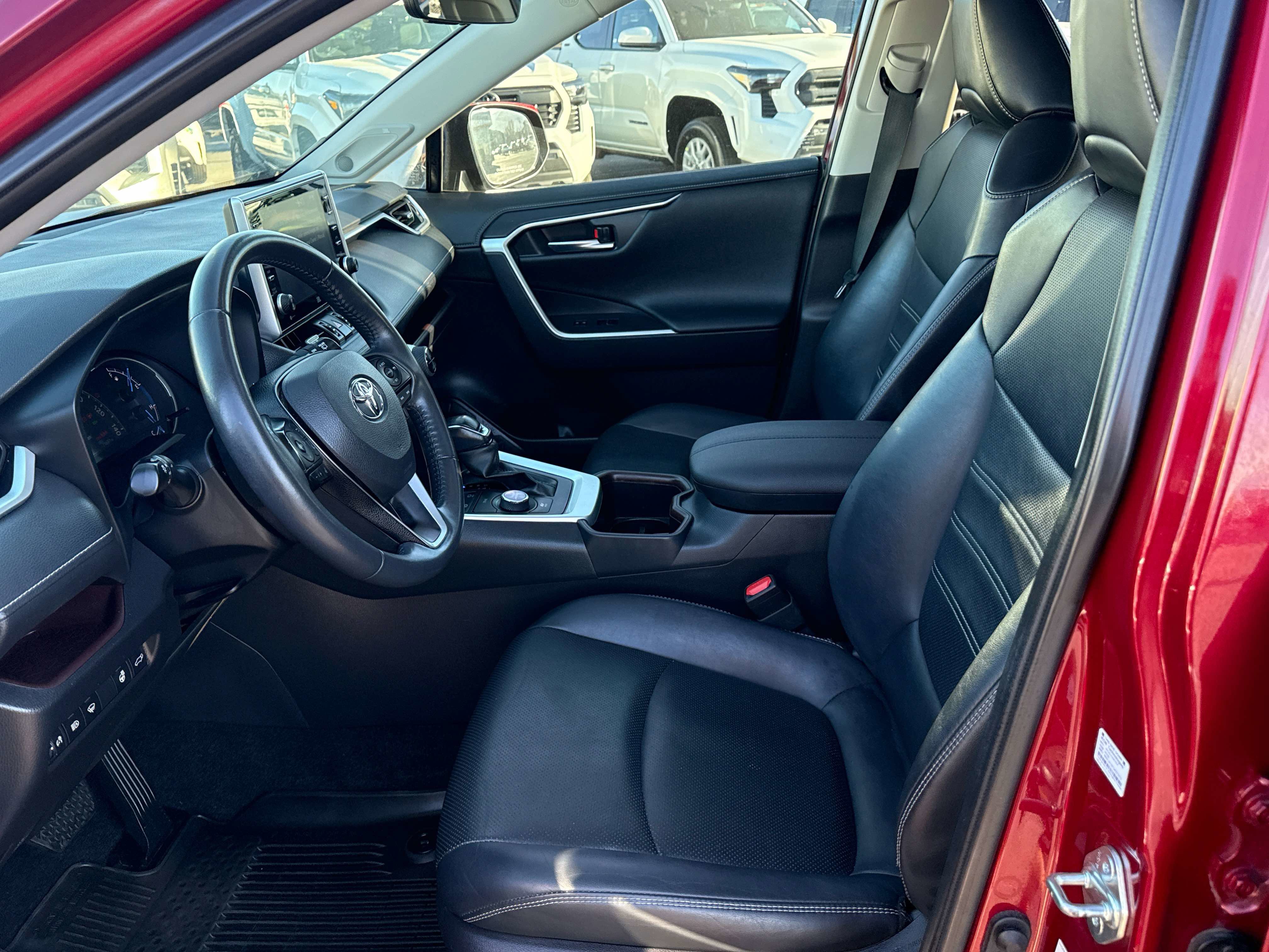 Used 2022 Toyota RAV4 Limited w/ Limited Grade Weather Package image 11