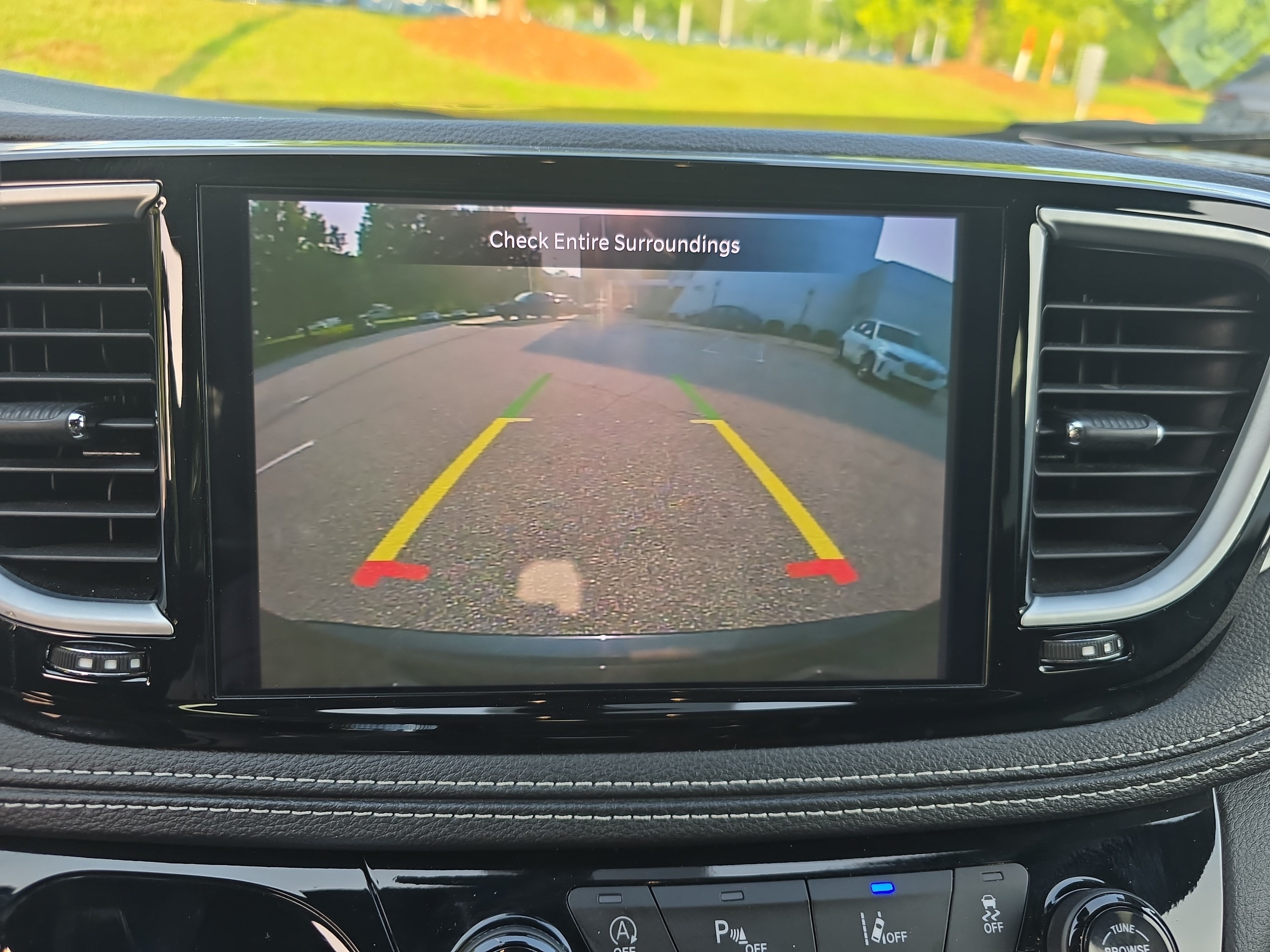 Used 2025 Chrysler Pacifica Limited FWD image 20