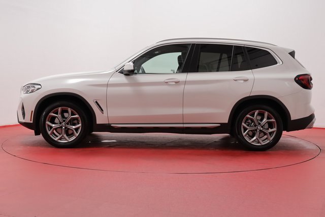 Used 2024 BMW X3 xDrive30i image 2