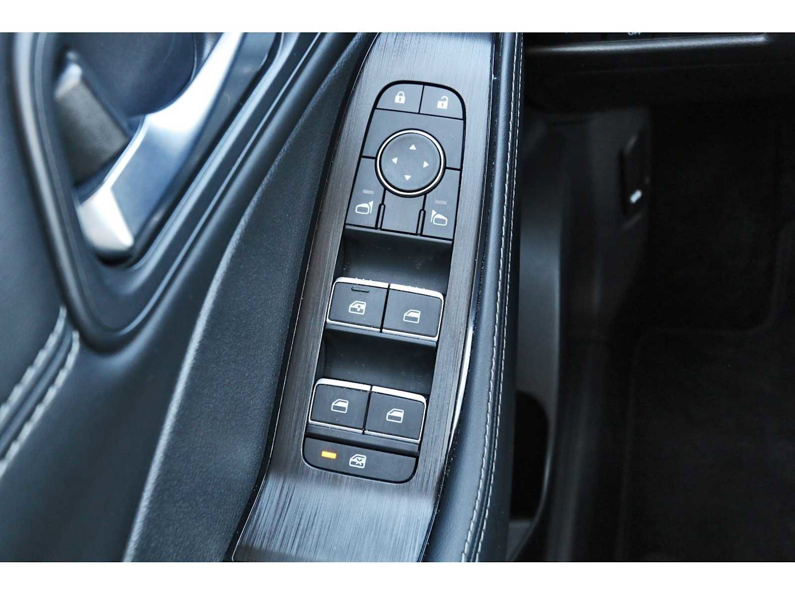 Used 2025 Nissan Rogue SL w/ Tech Package image 20