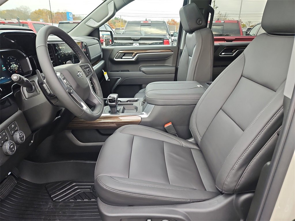 New 2026 Chevrolet Silverado 1500 RST w/ Dark Appearance Package image 21