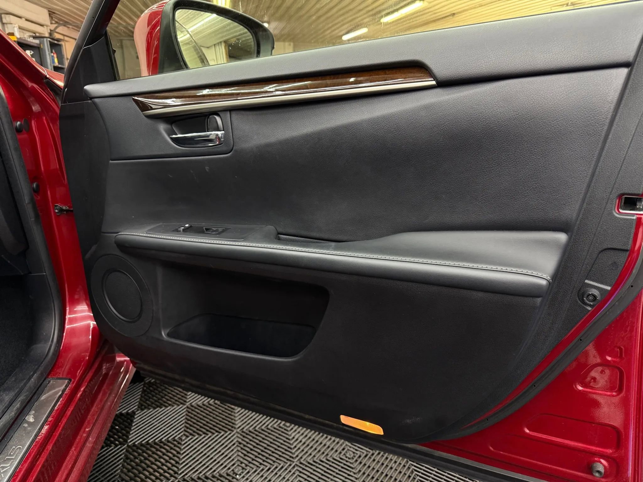 Used 2015 Lexus ES 350 image 5