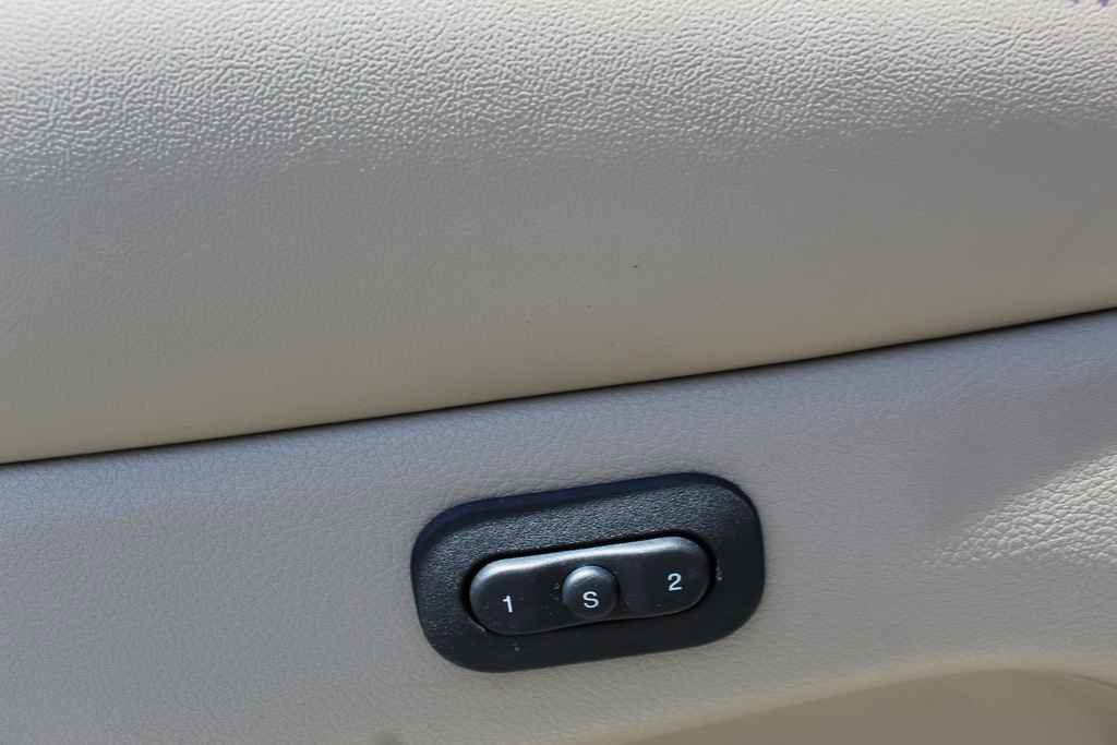 Used 2015 Jeep Grand Cherokee Limited AWD/4WD image 13