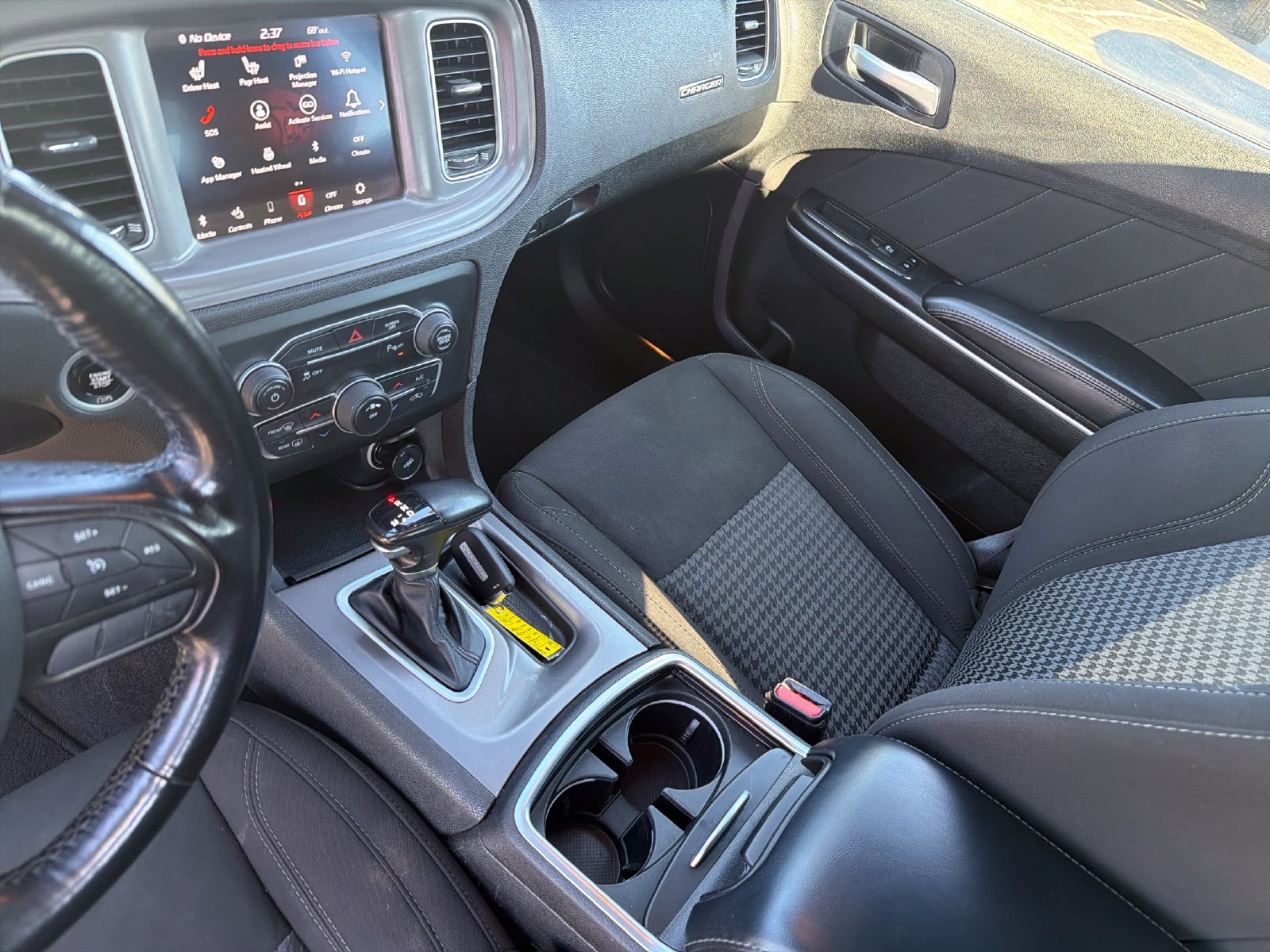 Used 2023 Dodge Charger SXT w/ Cold Weather Package RWD image 27