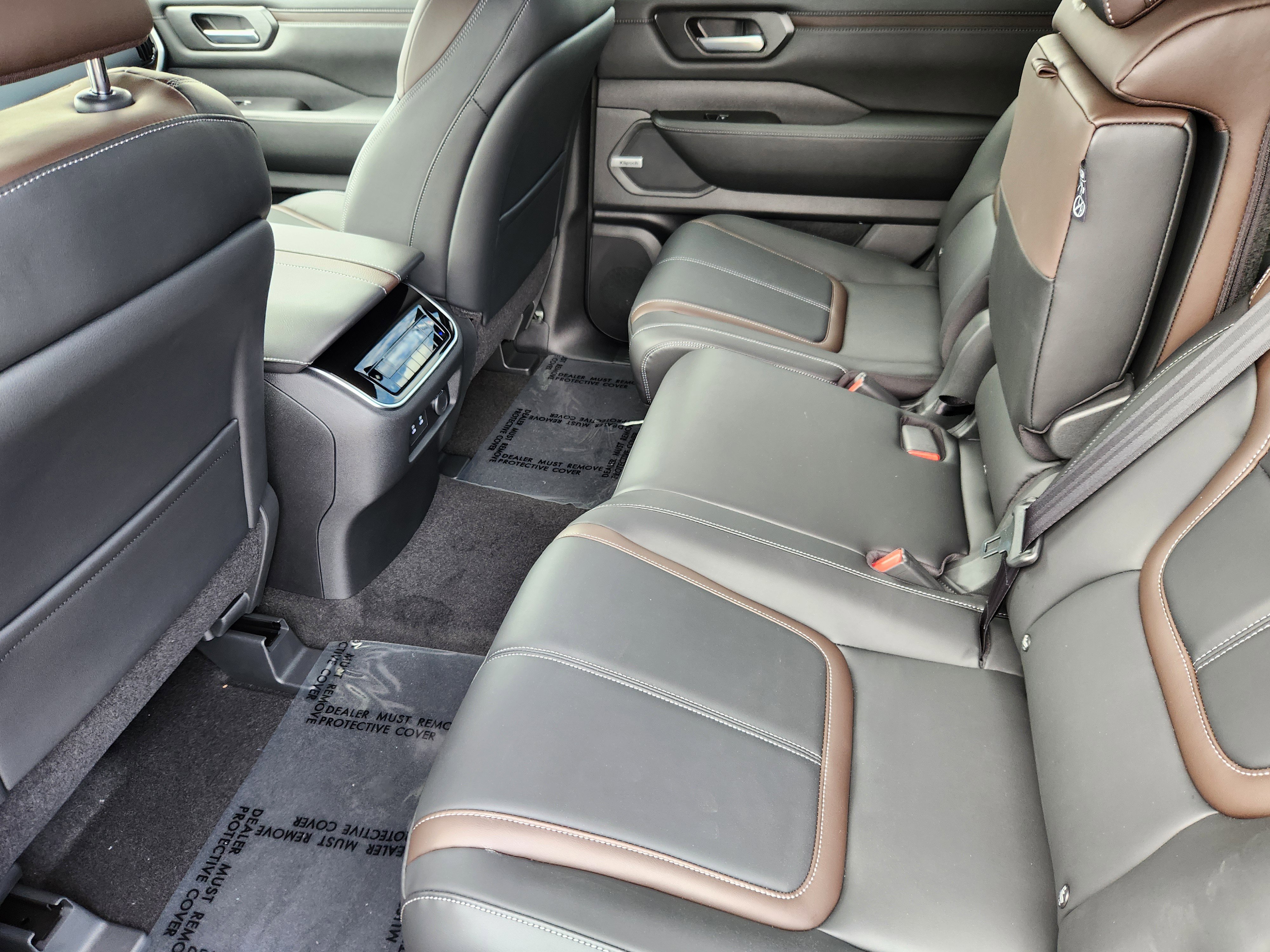 New 2026 Nissan Armada SL image 8