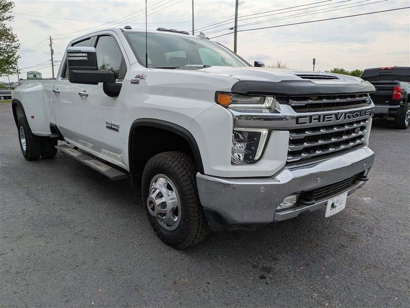 Used 2022 Chevrolet Silverado 3500 LTZ w/ LTZ Texas Edition image 9