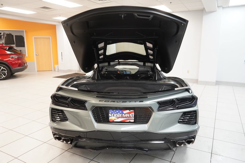 Used 2022 Chevrolet Corvette Stingray Preferred Cpe w/ Battery Protection Package RWD image 9