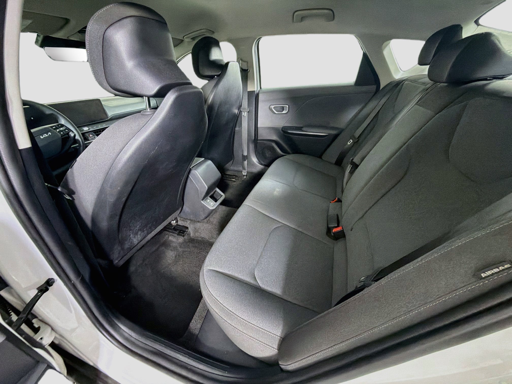 Used 2025 Kia K4 FWD image 25