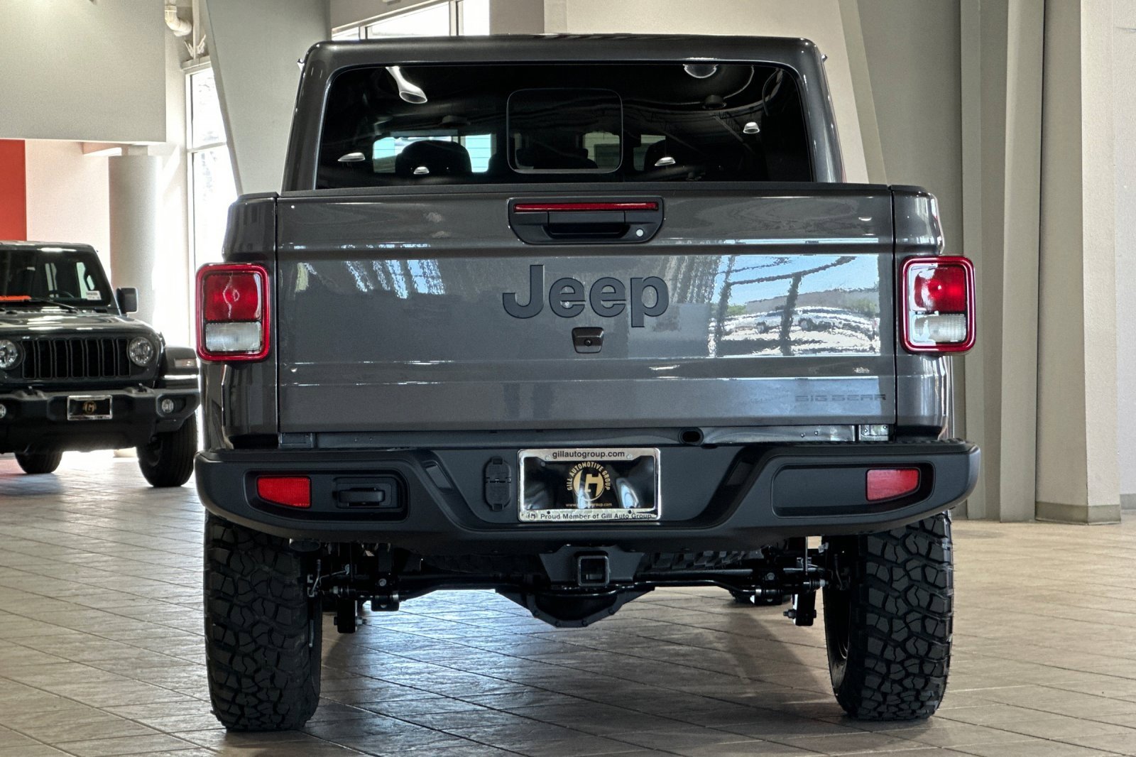 New 2025 Jeep Gladiator Sport image 5