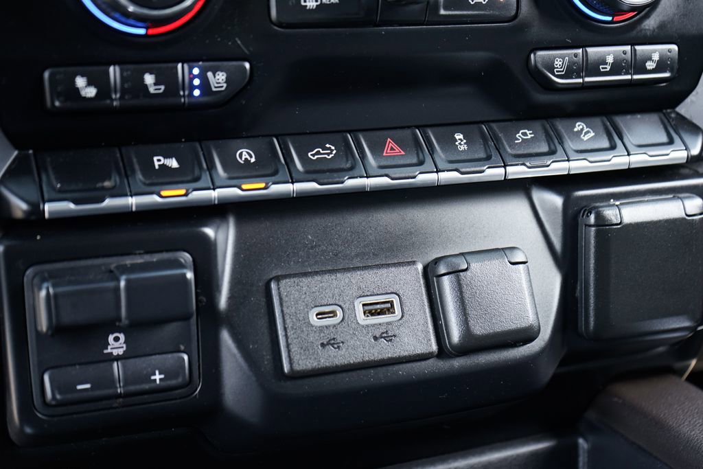 Used 2019 Chevrolet Silverado 1500 LTZ w/ LTZ Plus Package AWD/4WD image 34