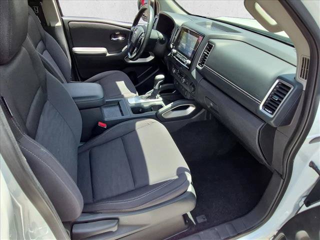 Used 2024 Nissan Frontier SV w/ Bed Access Package RWD image 19