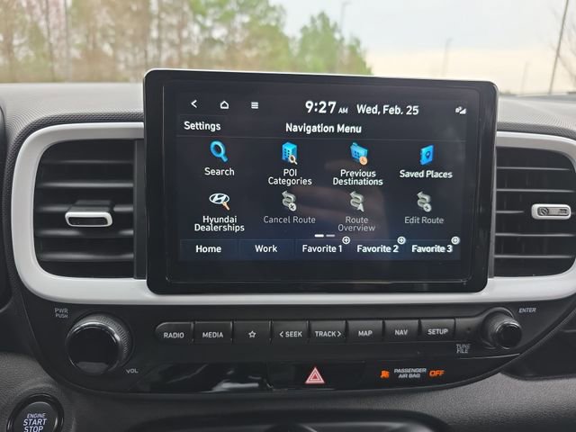 Certified 2023 Hyundai Venue Limited w/ Cargo Package image 33