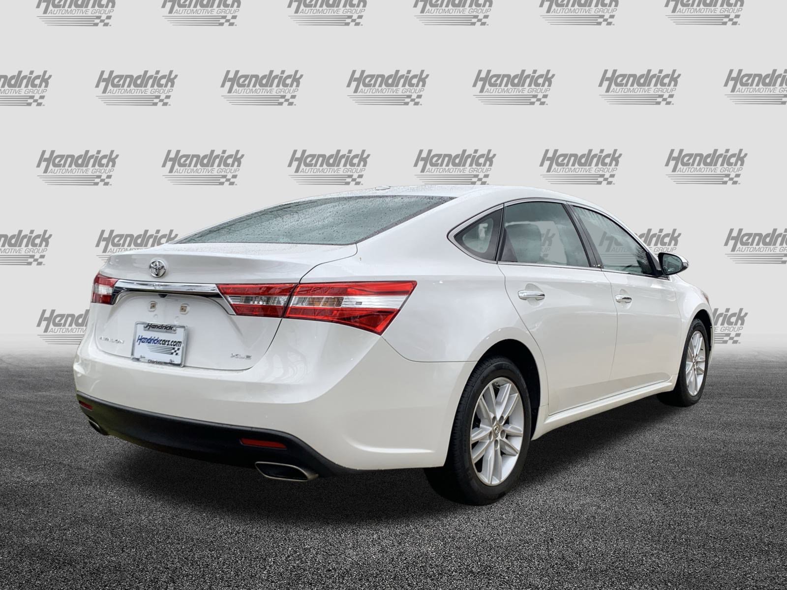 Used 2015 Toyota Avalon XLE image 10