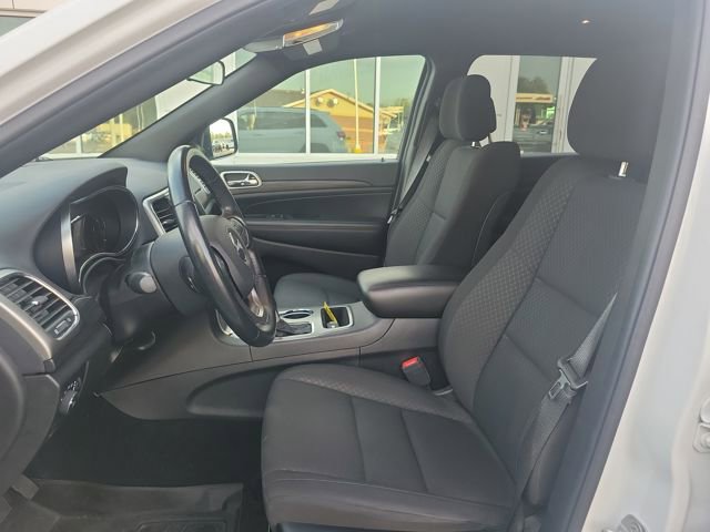 Used 2020 Jeep Grand Cherokee Laredo image 11