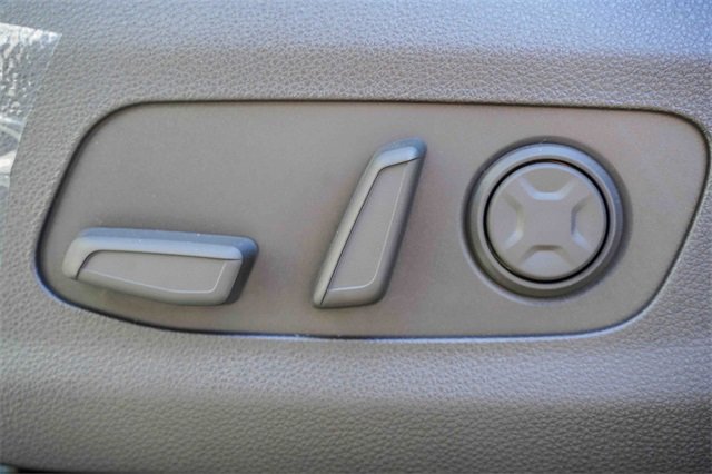 New 2026 Kia Carnival EX image 24