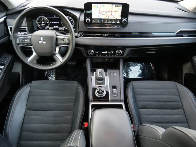 Used 2024 Mitsubishi Outlander SE AWD/4WD image 13