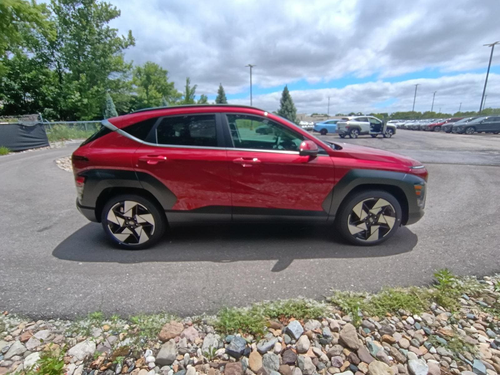 New 2026 Hyundai Kona Limited FWD image 6