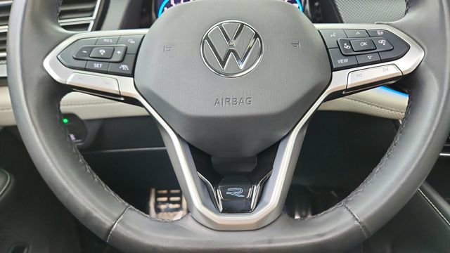 Used 2025 Volkswagen Atlas Cross Sport SEL Premium R-Line AWD/4WD image 39