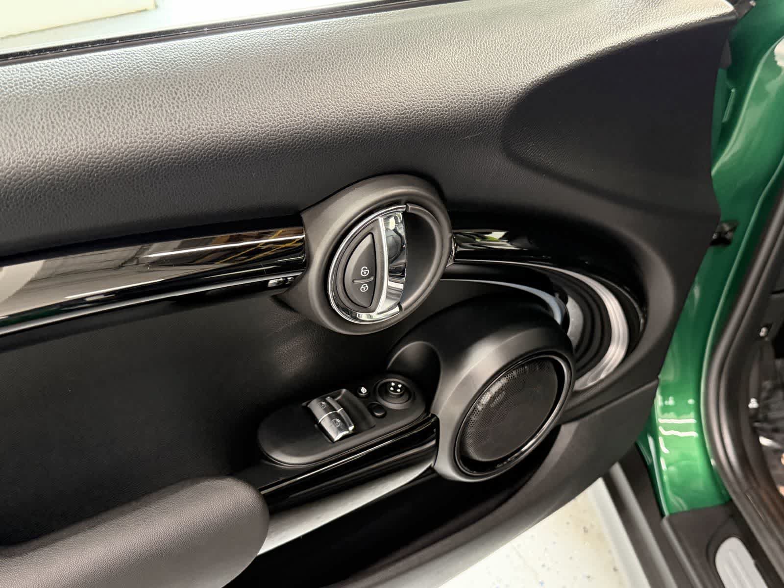 Used 2024 MINI Cooper SE FWD image 13