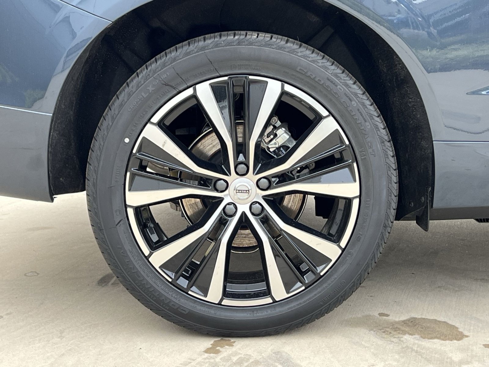 Used 2024 Volvo XC60 B5 Plus w/ Climate Package AWD/4WD image 12