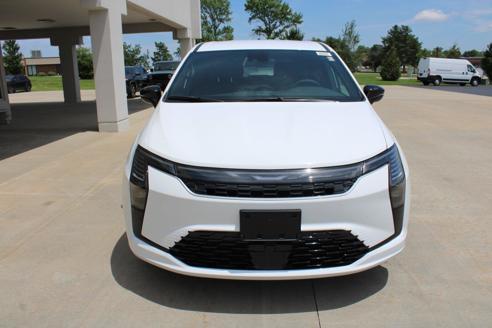 New 2027 Chrysler Pacifica Select FWD image 3