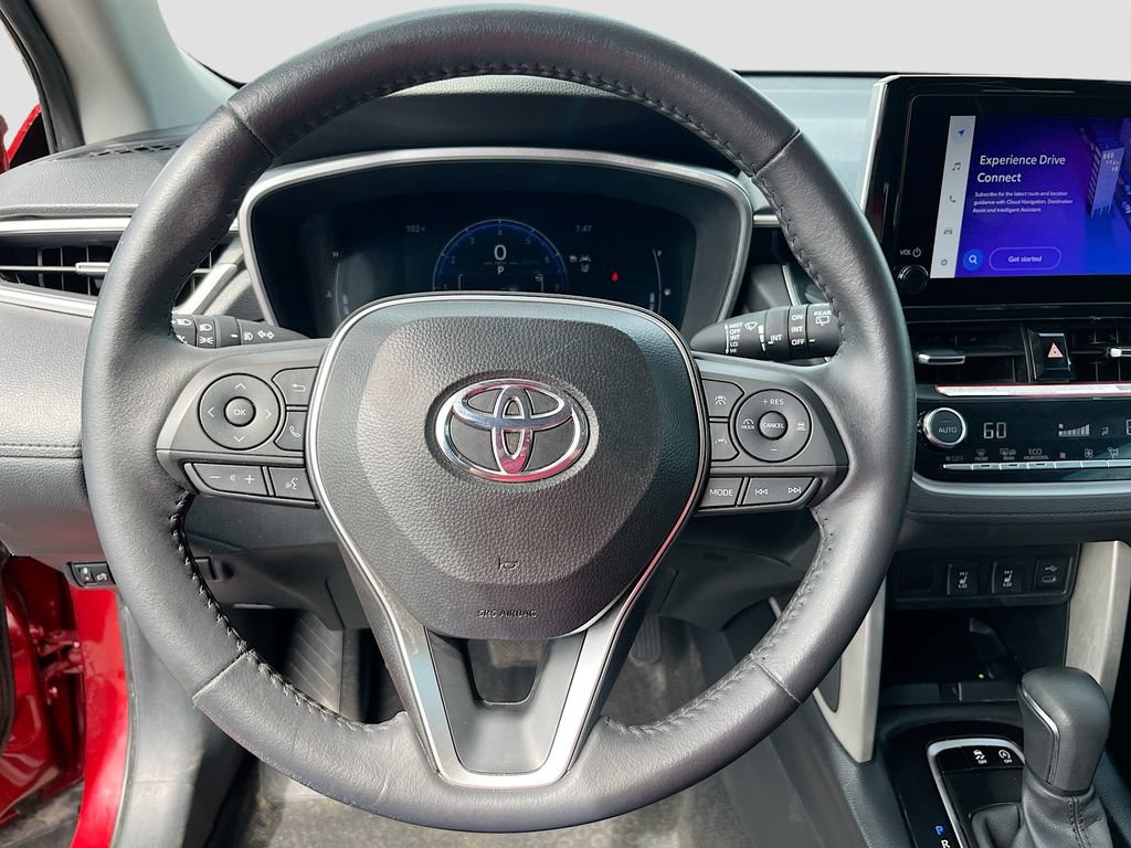 Used 2024 Toyota Corolla Cross XLE w/ Convenience Package FWD image 11
