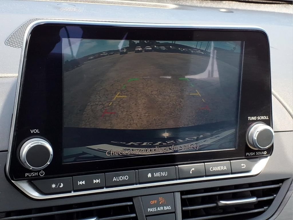 Used 2025 Nissan Altima 2.5 SV FWD image 14