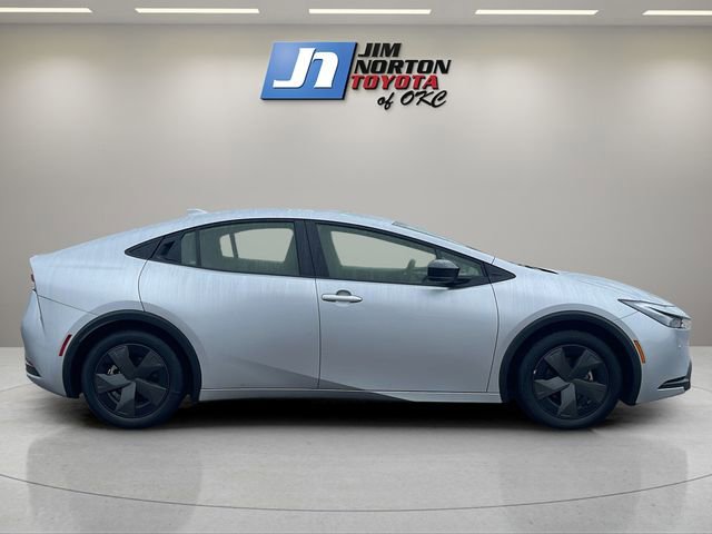 Used 2024 Toyota Prius image 4