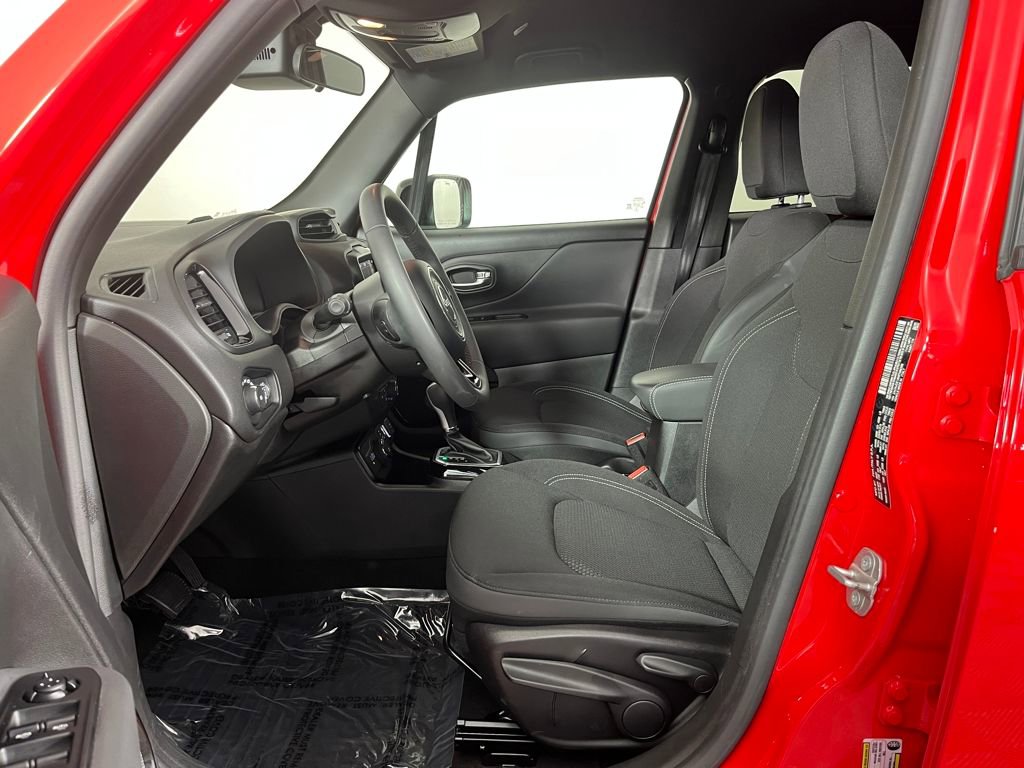 Used 2022 Jeep Renegade Altitude image 11