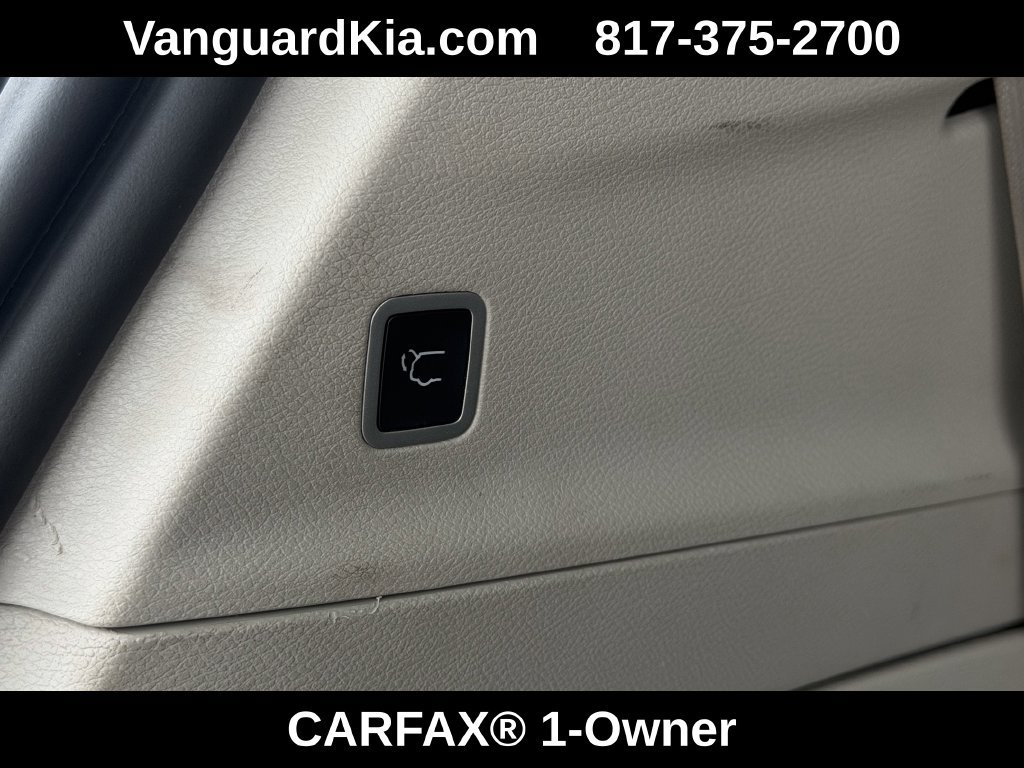 Used 2022 Chrysler Voyager LX FWD image 34