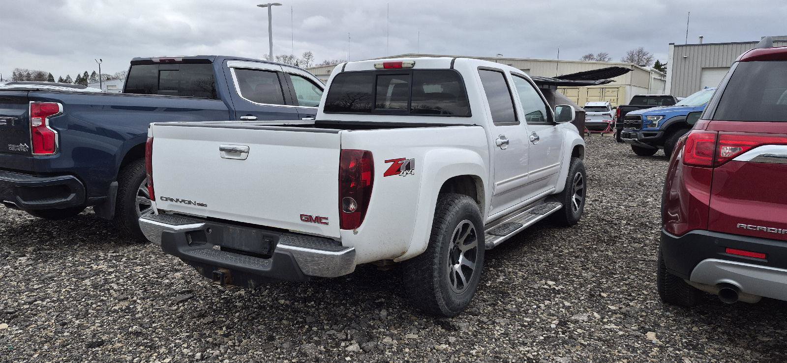 Used 2012 GMC Canyon SLE image 3