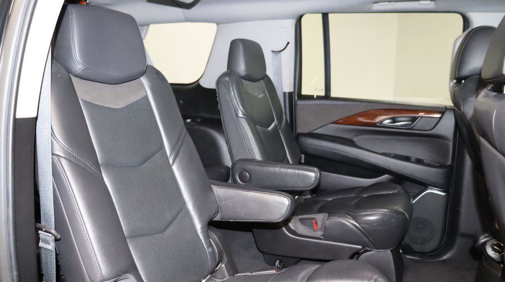 Used 2018 Cadillac Escalade ESV Premium Luxury AWD/4WD image 23