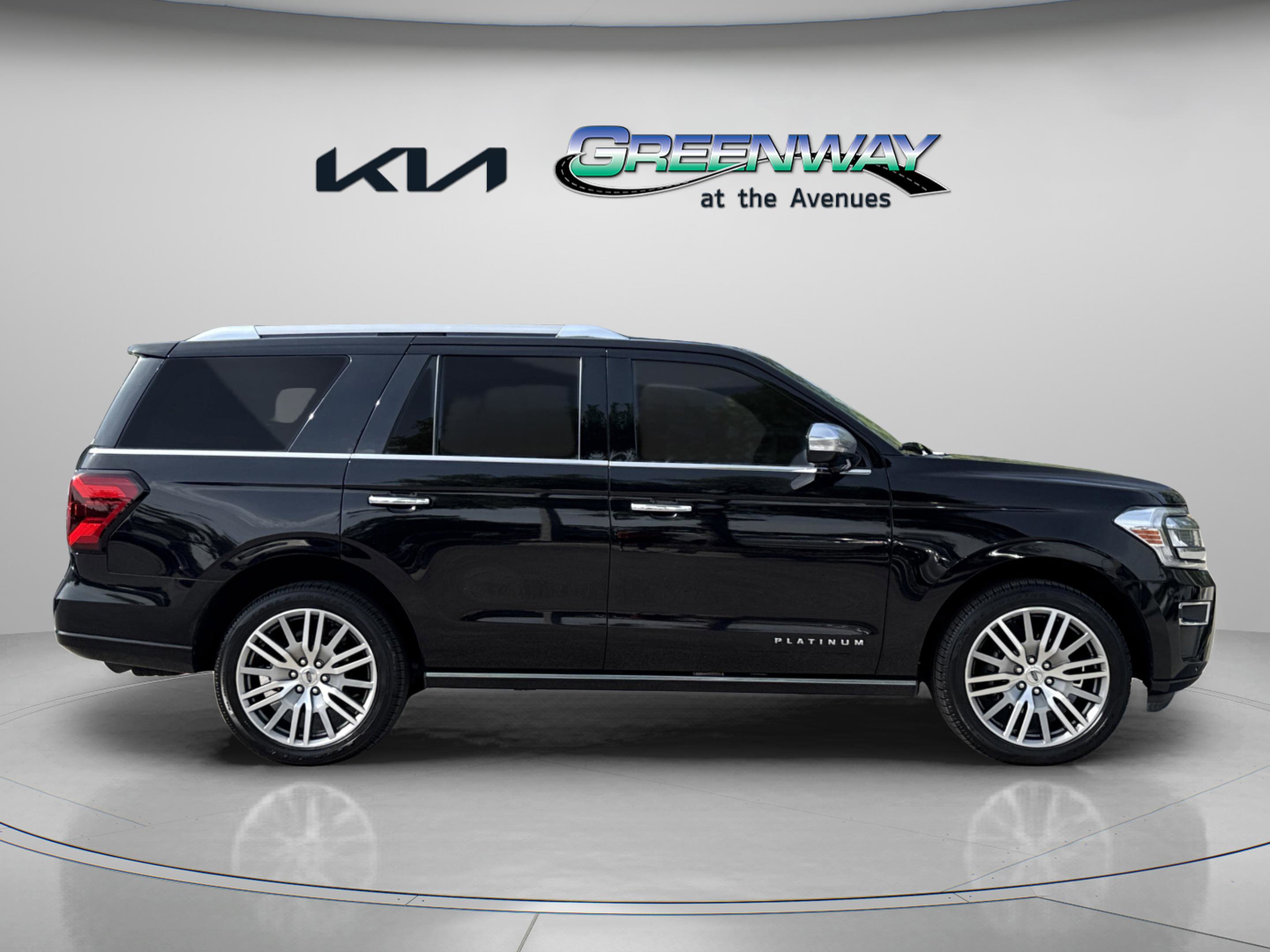 Used 2022 Ford Expedition Platinum AWD/4WD image 8