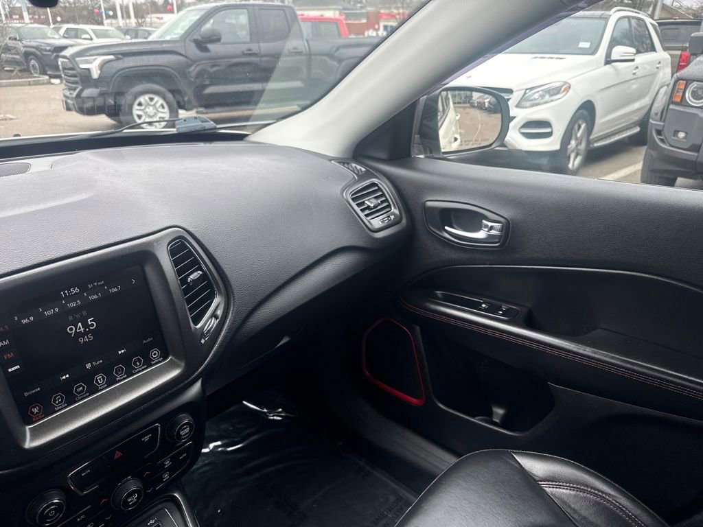 Used 2019 Jeep Compass Trailhawk image 28