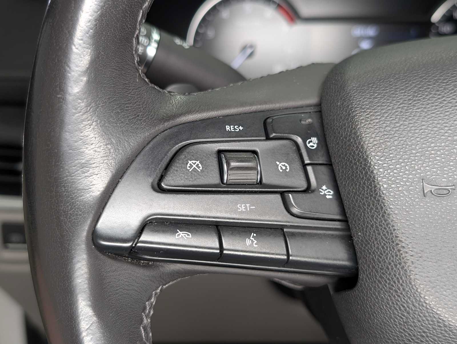 Used 2019 Cadillac XT4 Premium Luxury AWD/4WD image 35