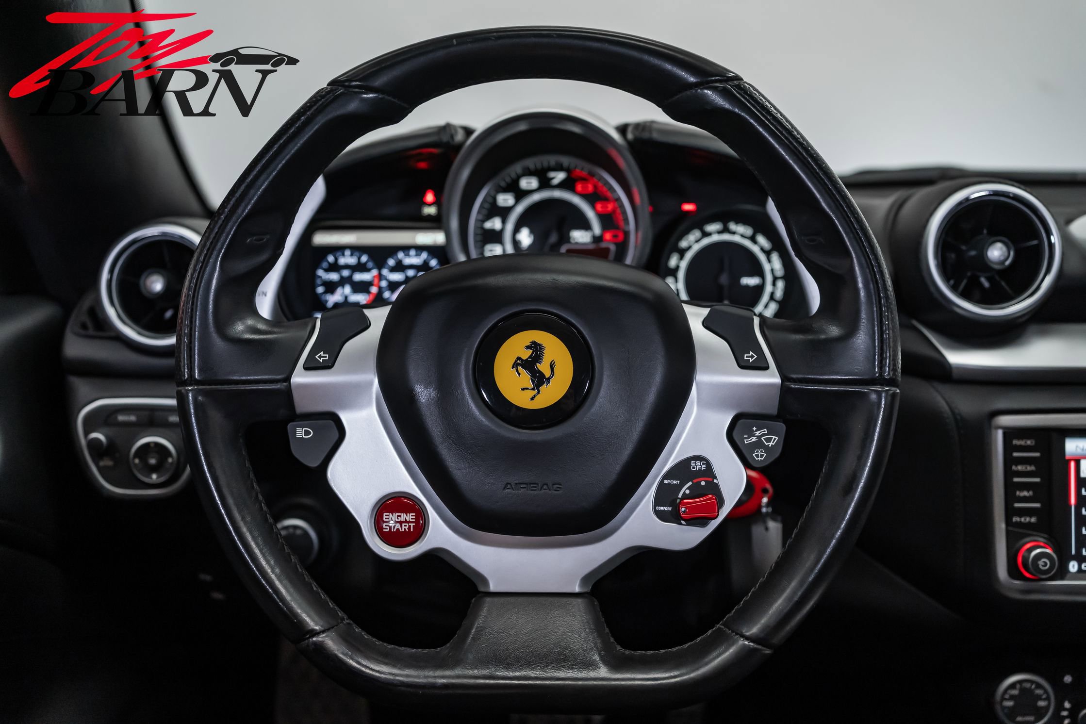 Used 2016 Ferrari California T RWD image 38