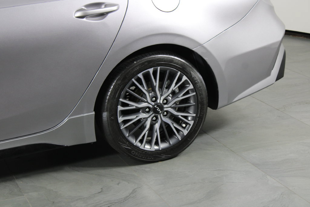 Used 2023 Kia Forte GT-Line w/ GT-Line Premium Package FWD image 12