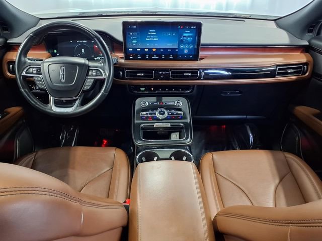 Used 2022 Lincoln Nautilus Reserve image 11