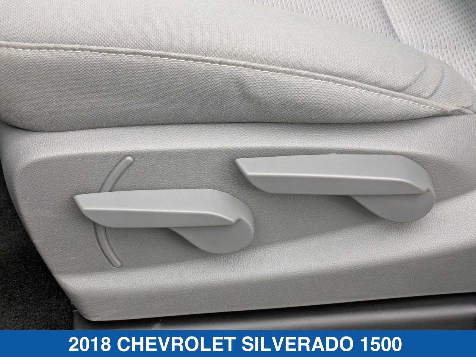 Used 2018 Chevrolet Silverado 1500 Custom w/ Custom Value Package AWD/4WD image 26