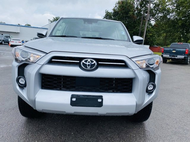 Used 2024 Toyota 4Runner SR5 image 5
