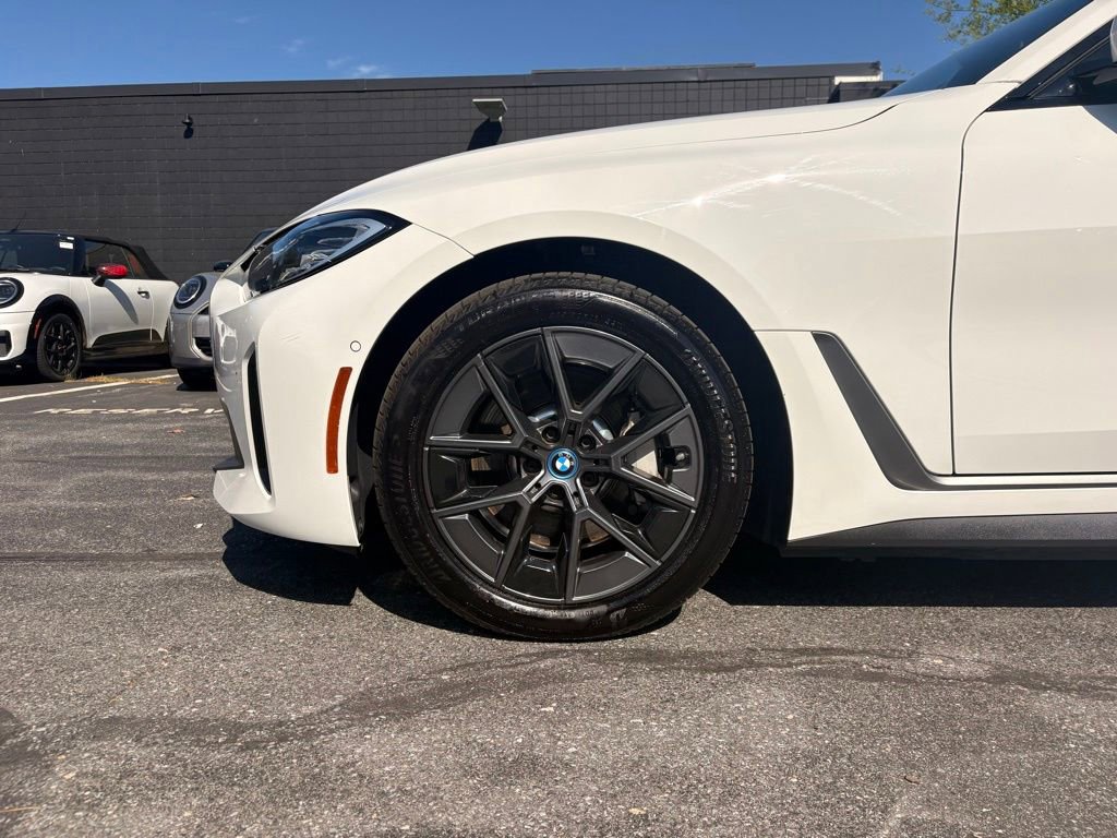 Used 2023 BMW i4 eDrive35 w/ Premium Package image 11