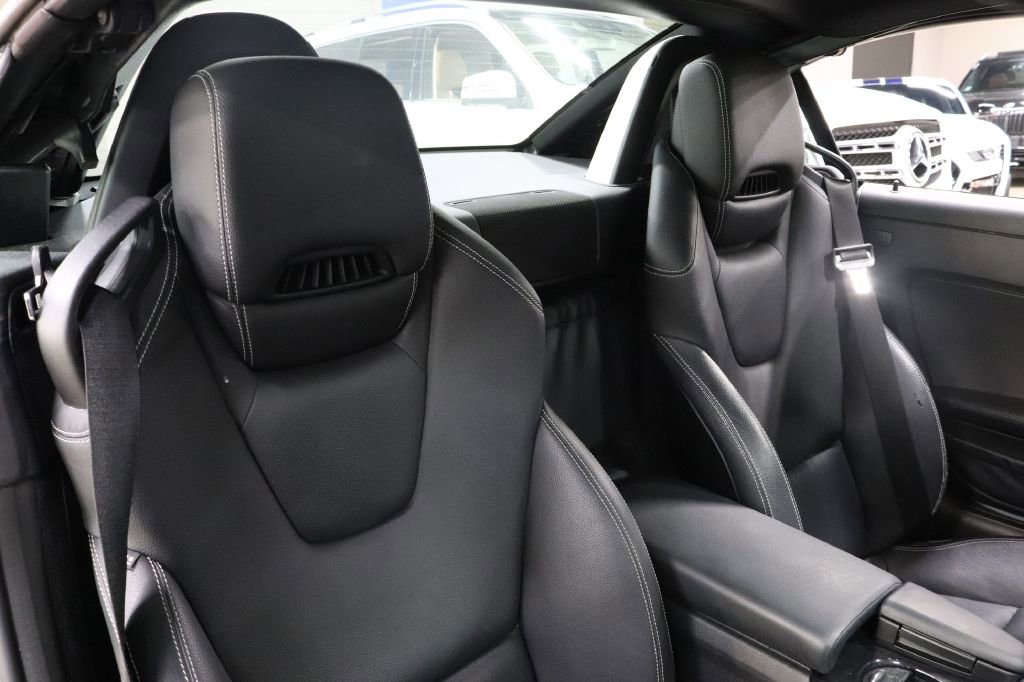 Used 2017 Mercedes-Benz SLC 300 image 33