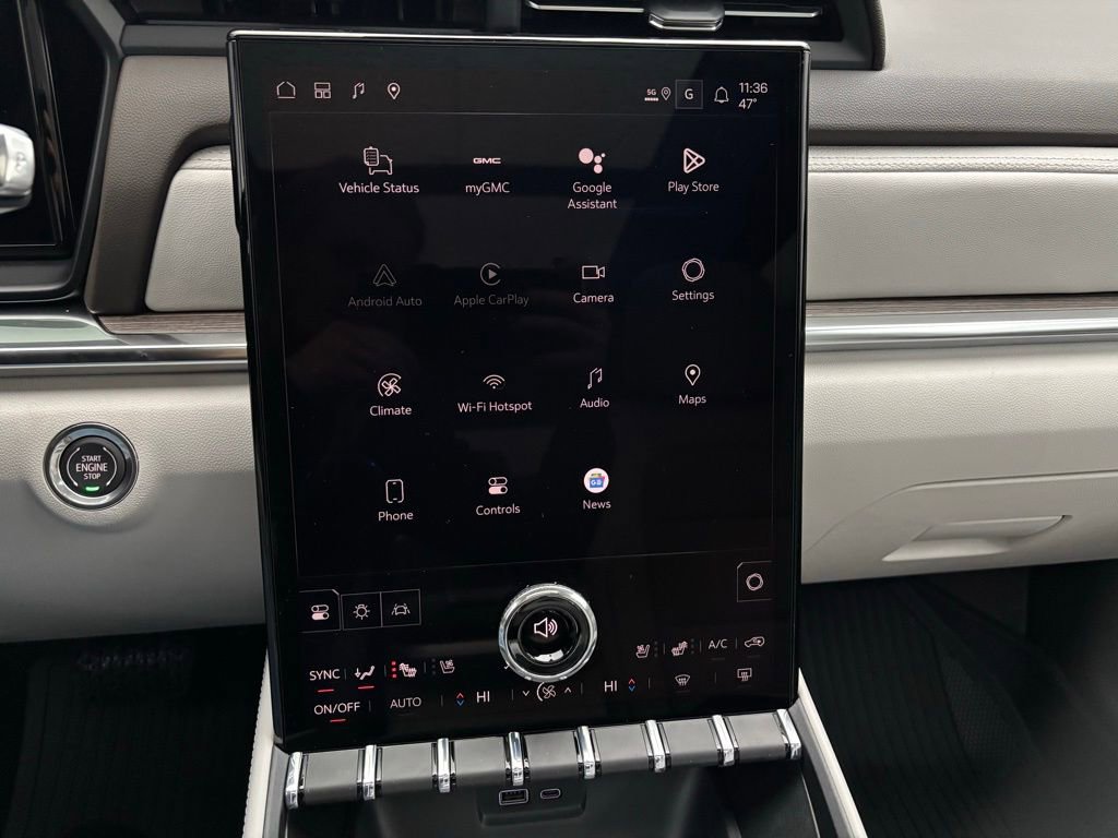 New 2026 GMC Terrain Denali w/ LPO, Black Badging Package image 27