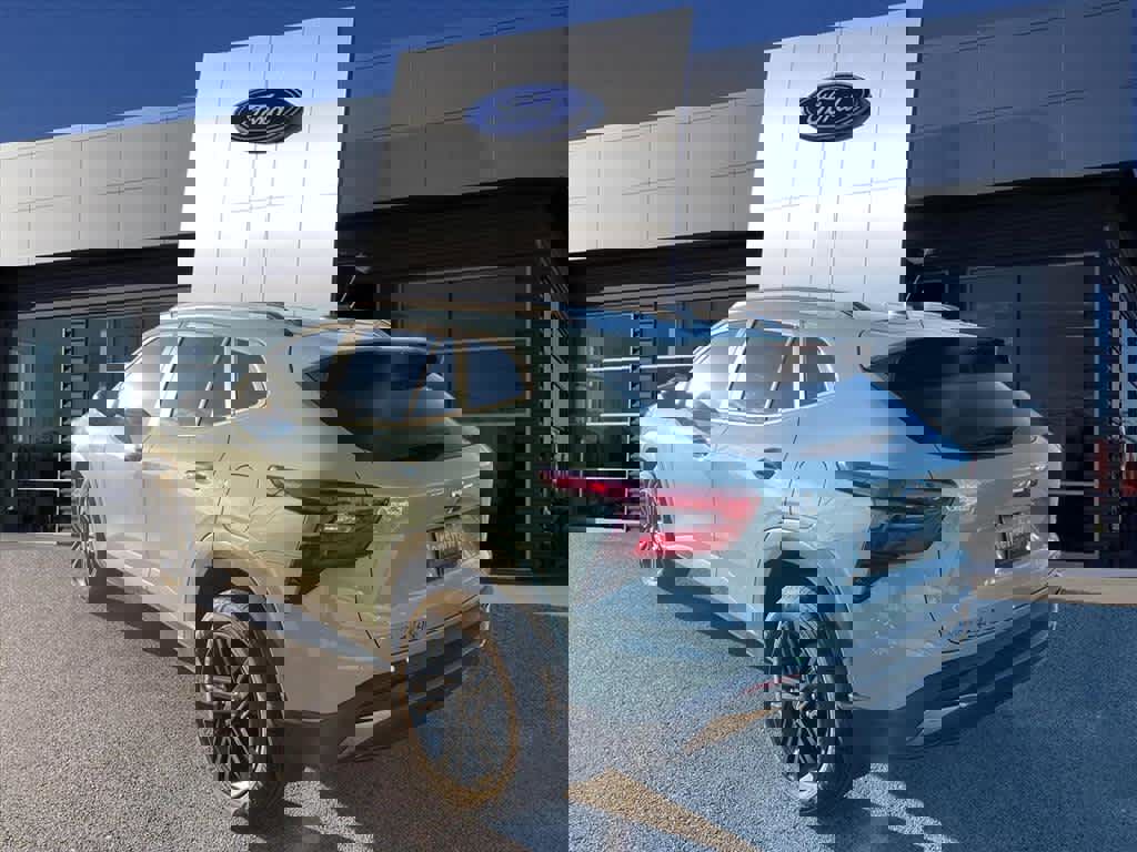 Used 2025 Chevrolet Trax ACTIV w/ Sunroof Package image 3